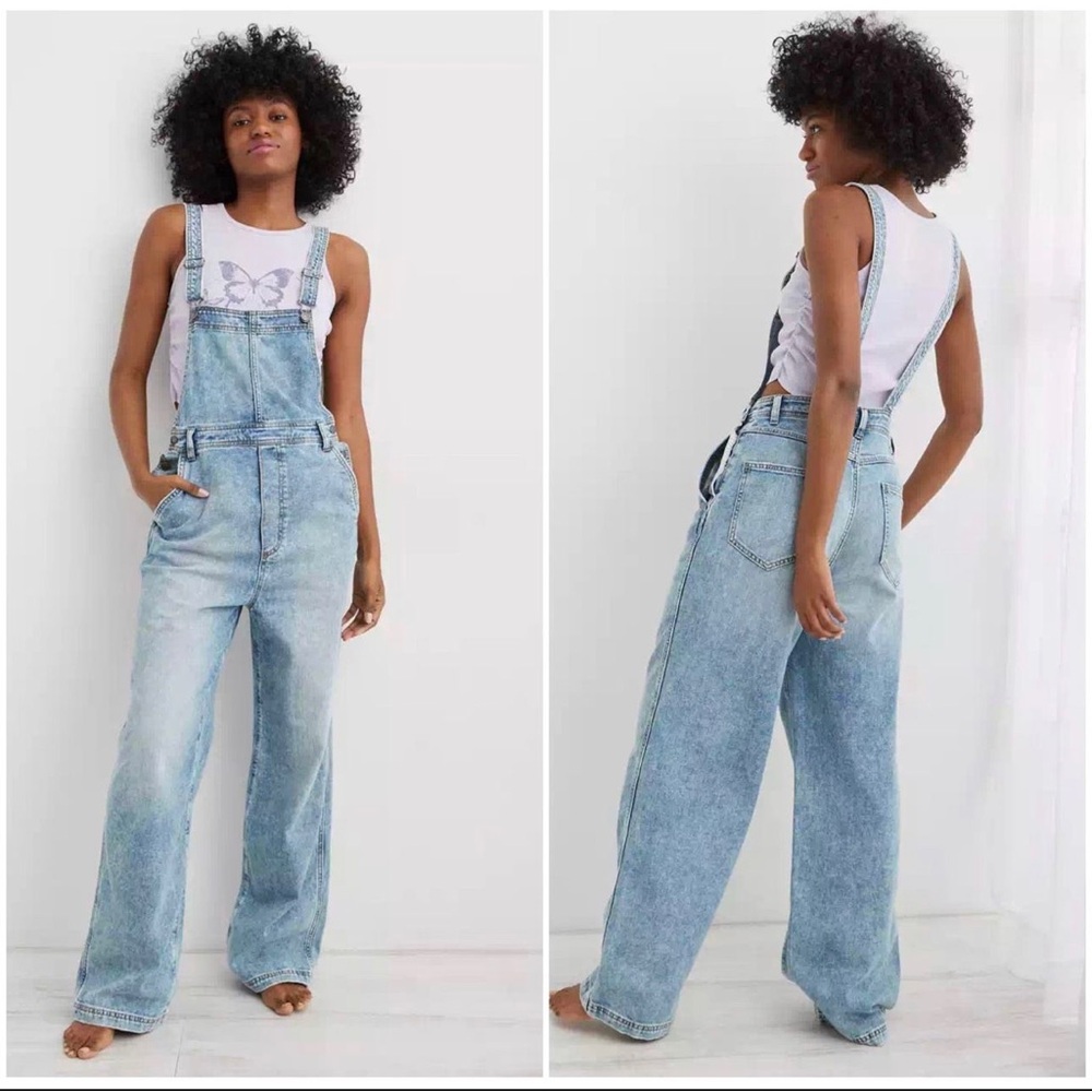 Aerie | Wide Leg Medium Wash Overalls